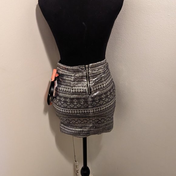 Sequin Skirt with Zipper: Siver & Grey - Picture 4 of 10
